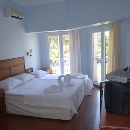 Silva Hotel Ayvalik Exterior photo