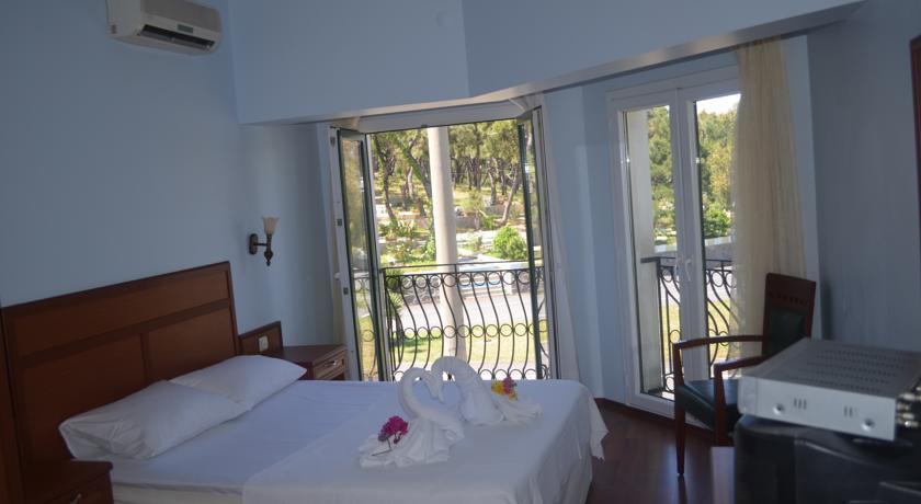 Silva Hotel Ayvalik Exterior photo